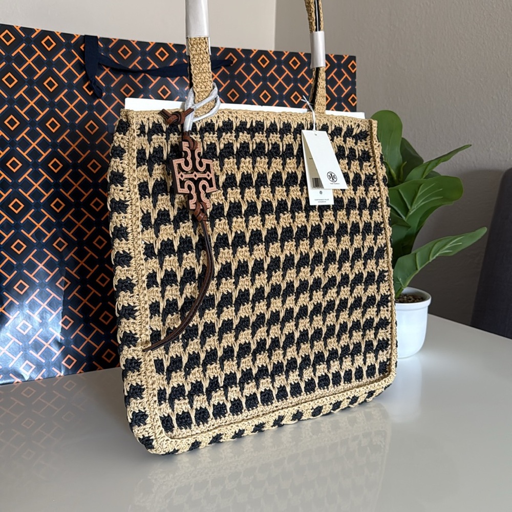 NWT , Tory Burch  straw Black and  tan Tote bag / black raffia - Picture 2 of 12